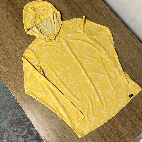 Patagonia nwot Capilene cool daily hoody pullover stretchy canary yellow top - Picture 2 of 7